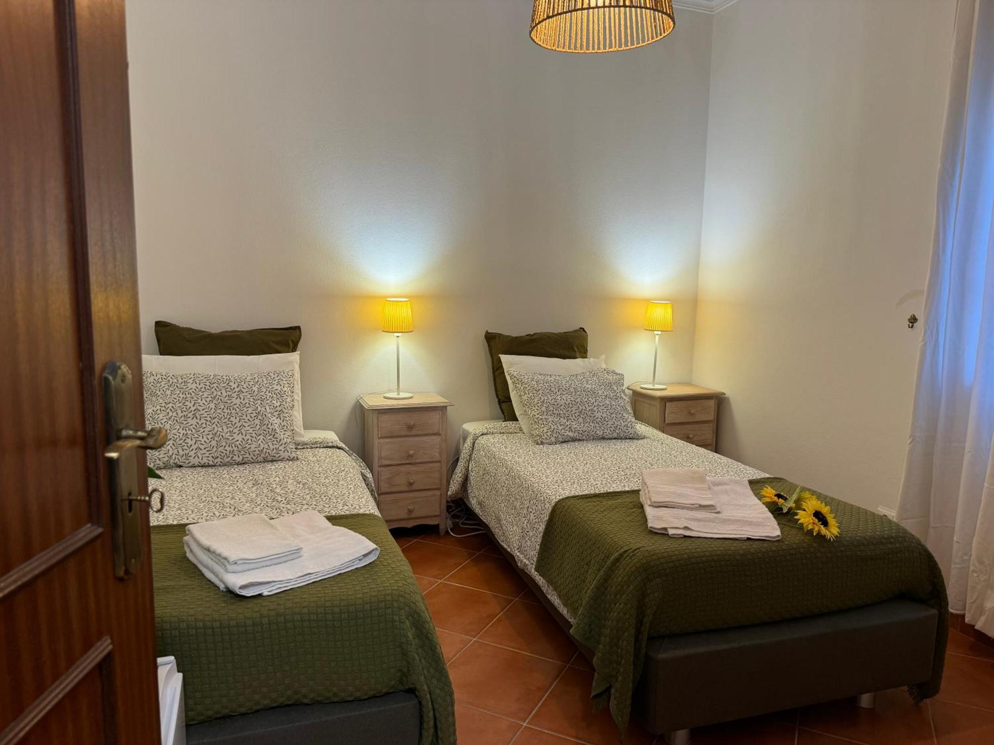 Quarto Duplo Com Terraco E Casa De Banho Privativa - Em Casa De Praia Em Almograve - Trilho Dos Pescadores 外观 照片