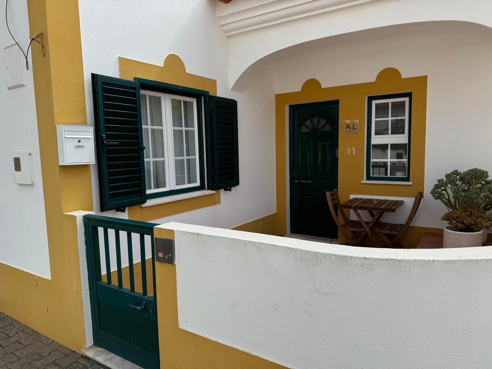 Quarto Duplo Com Terraco E Casa De Banho Privativa - Em Casa De Praia Em Almograve - Trilho Dos Pescadores 外观 照片